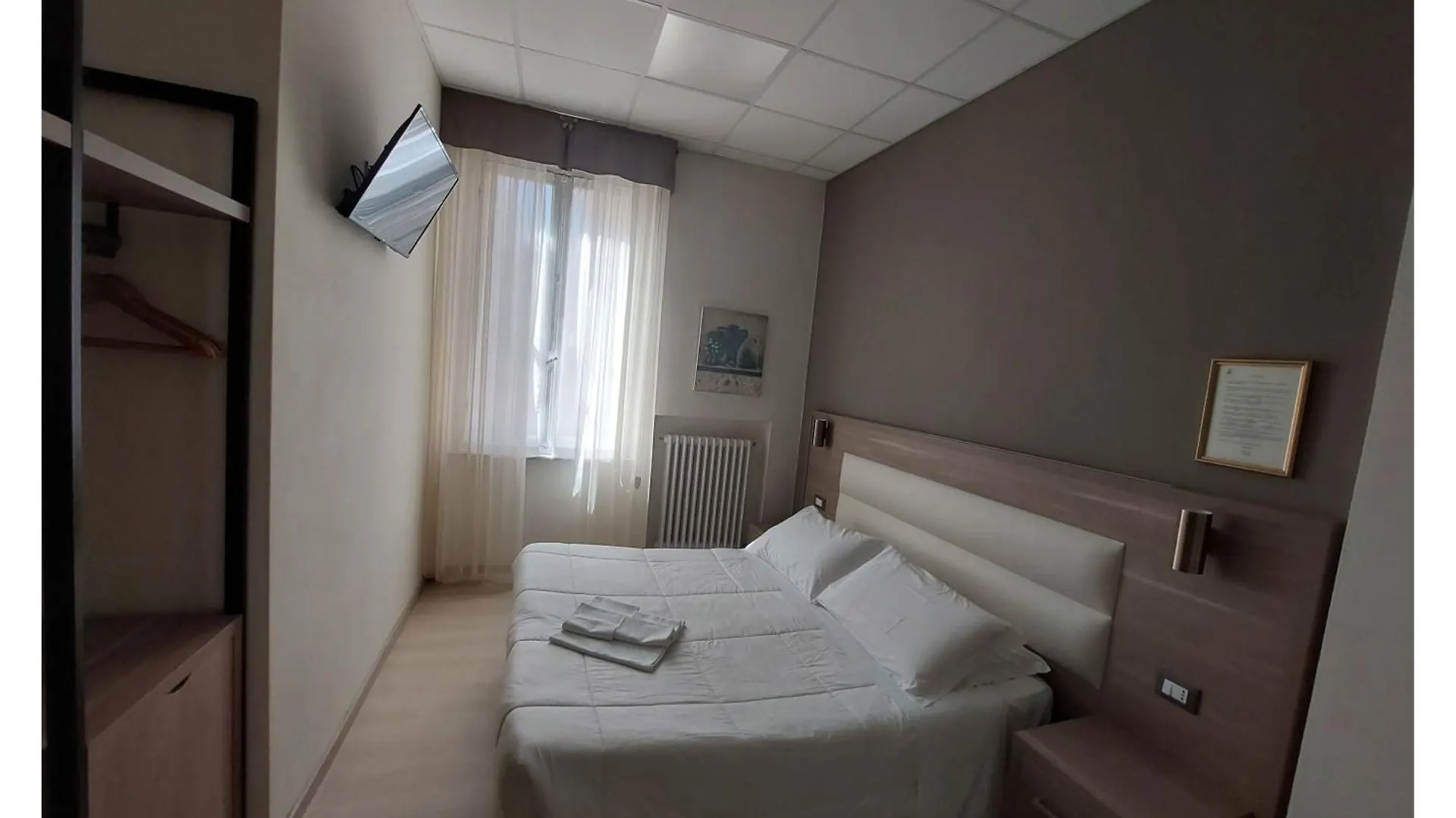 **  Hotel Tina Diano Marina Italy