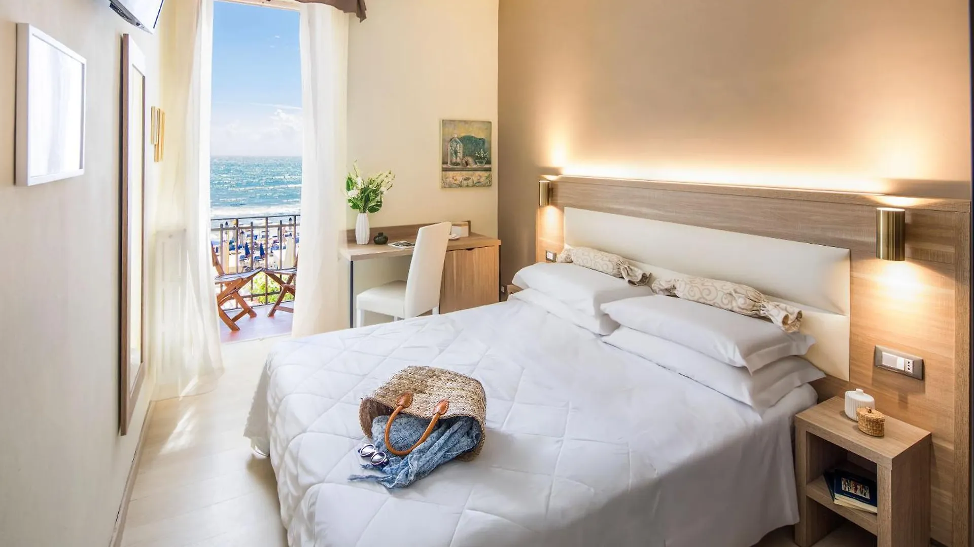 Hotel Tina Diano Marina 2*,