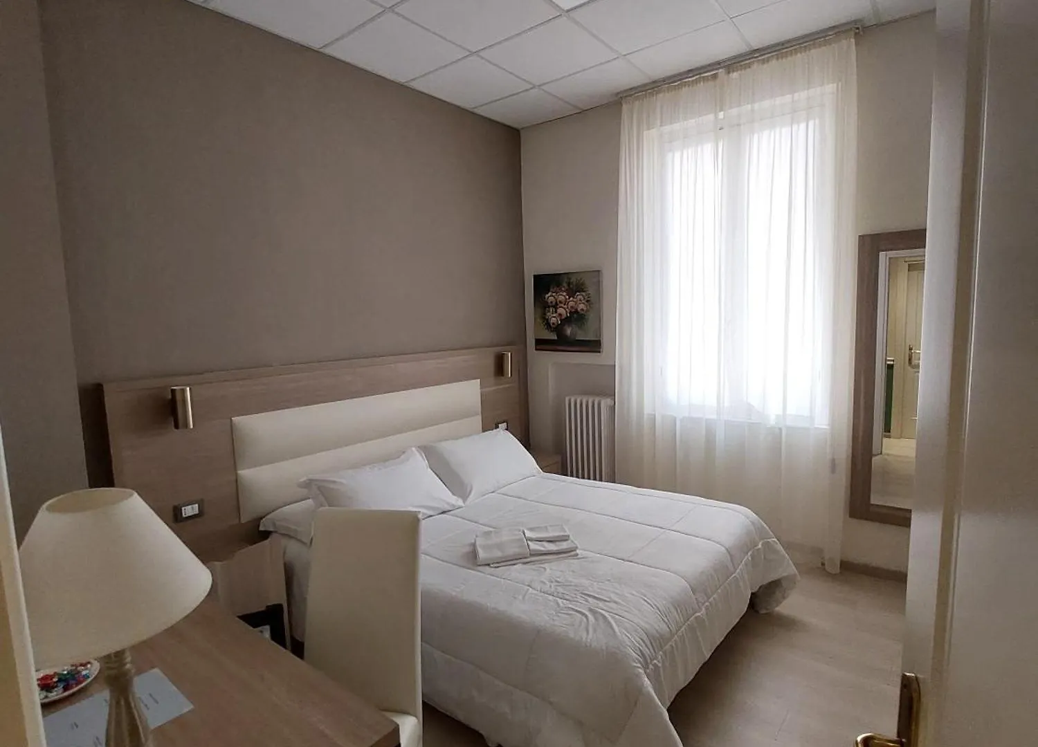 Hotel Tina 디아노마리나