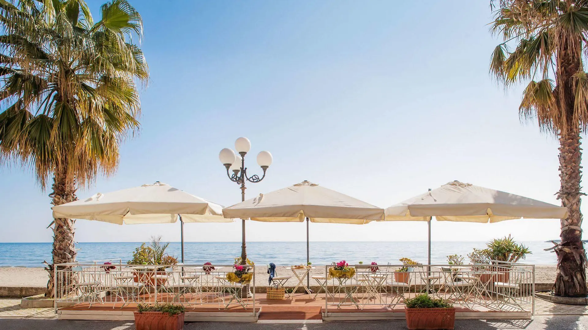 **  Hotel Tina Diano Marina Italy